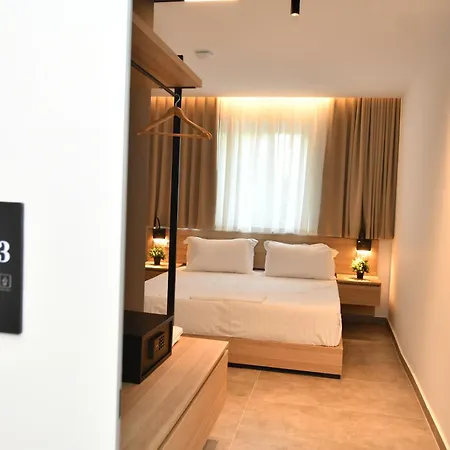 Giulia Center 4* Τίρανα