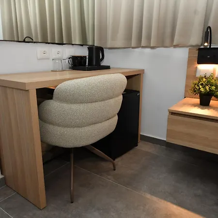 Ξενοδοχείο Giulia Center 4*