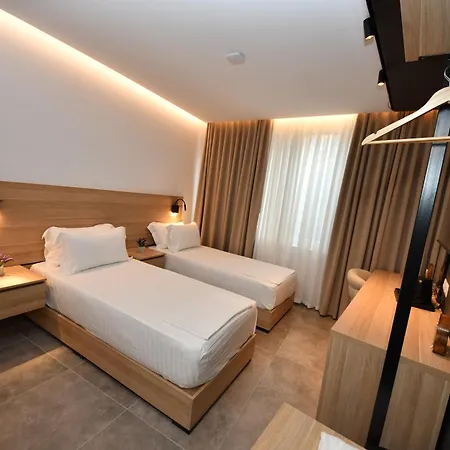 Giulia Center 4* Τίρανα