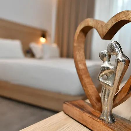 Giulia Center Ξενοδοχείο 4*