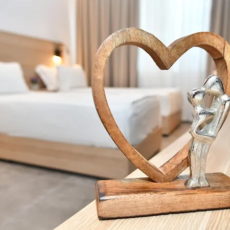 Ξενοδοχείο Giulia Center 4*
