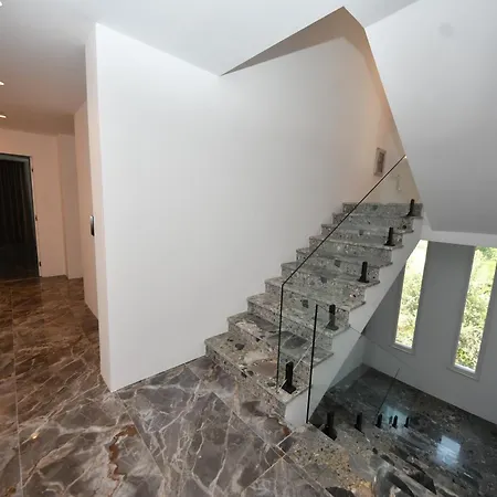 Ξενοδοχείο Giulia Center 4*