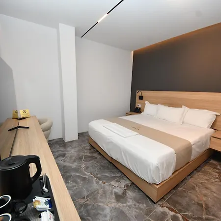Giulia Center Ξενοδοχείο 4*