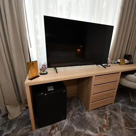 Giulia Center 4* Τίρανα